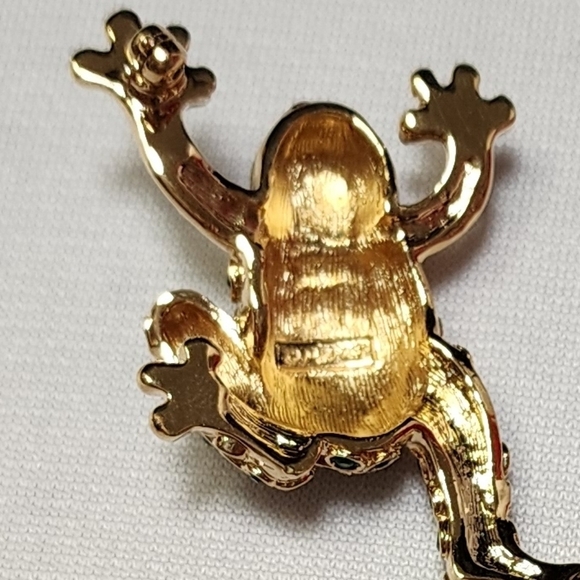 Monet Green Frog Rhinstone Brooch - Picture 14 of 14